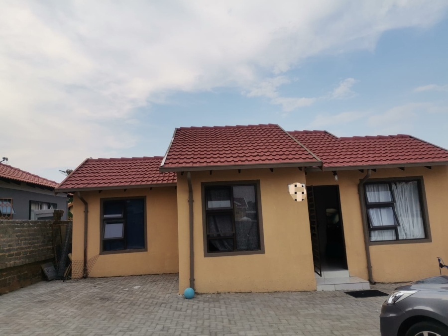 To Let 2 Bedroom Property for Rent in Tlhabane West North West